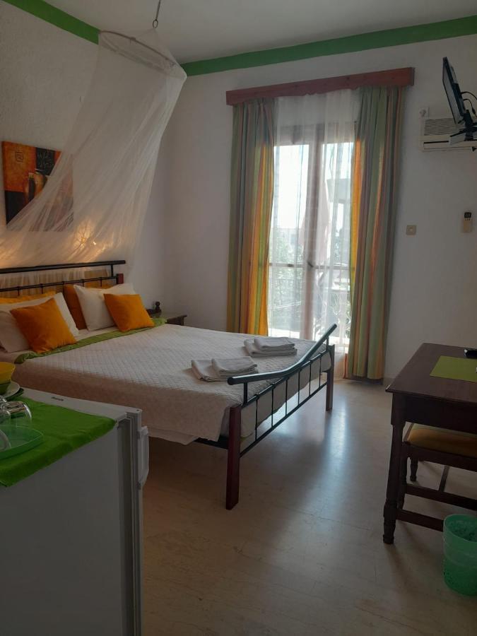 Artemis Rooms Agia Marina  Экстерьер фото