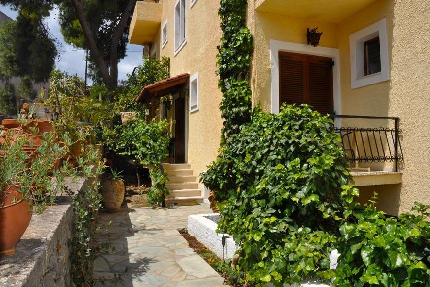 Artemis Rooms Agia Marina  Экстерьер фото