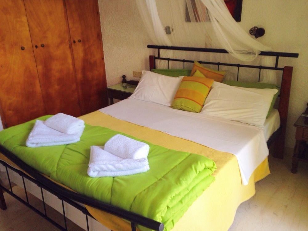 Artemis Rooms Agia Marina  Экстерьер фото
