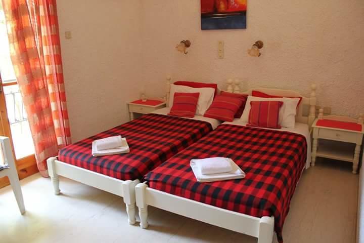 Artemis Rooms Agia Marina  Экстерьер фото
