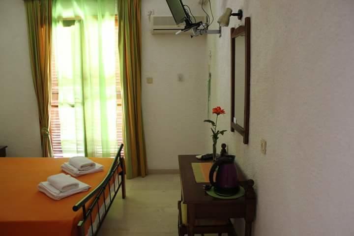 Artemis Rooms Agia Marina  Экстерьер фото